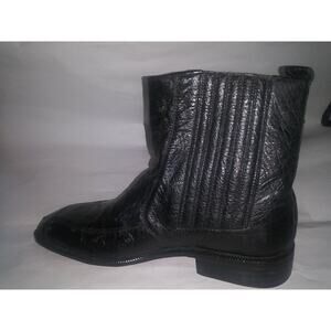 MC Genuine Ostrich boots Made In Italy Size 7m Color black. New